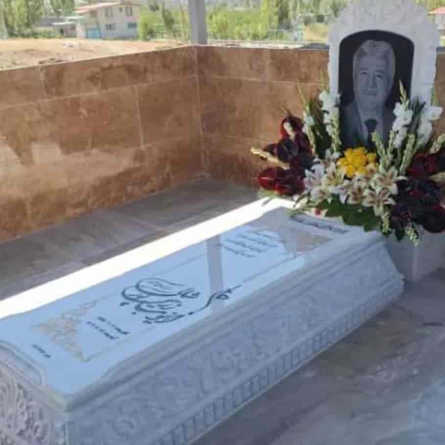 سنگ قبر محک